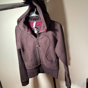 Lululemon New Scuba Hoodie Beautiful Chocolate Color Size 6